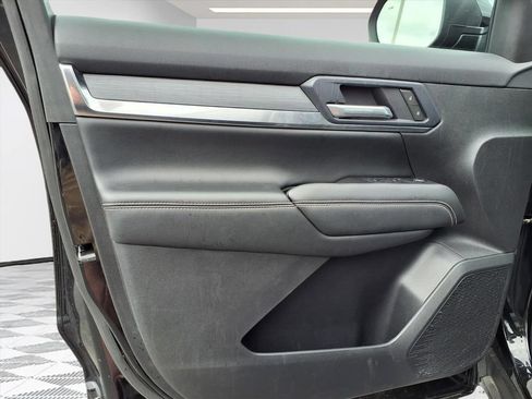 Certified 2025 GMC Terrain Elevation AWD/4WD image 13