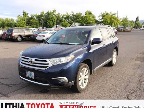 Used 2011 Toyota Highlander 4WD w/ Tech Pkg image 1
