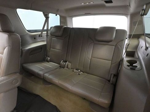 Used 2016 GMC Yukon XL SLT w/ Premium Edition image 42