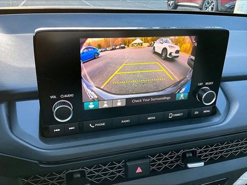 Used 2025 Honda Accord SE image 13