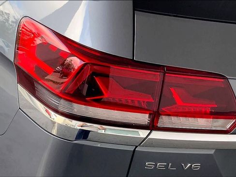 Used 2023 Volkswagen Atlas SEL image 28