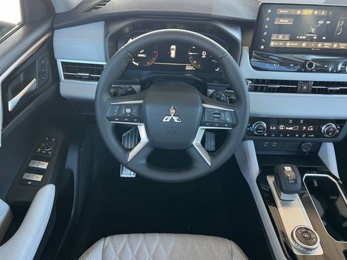New 2026 Mitsubishi Outlander SEL FWD image 15