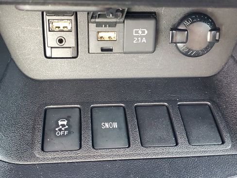 Used 2019 Toyota Highlander Limited image 32