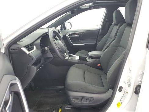 Used 2024 Toyota RAV4 SE w/ Convenience Package image 19