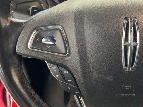 Used 2017 Lincoln MKC Select w/ Select Plus Package FWD image 16
