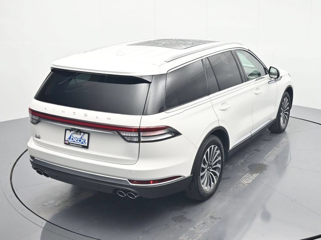 Used 2024 Lincoln Aviator 2WD w/ Premium Package image 34