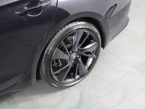 Used 2023 Genesis G70 2.0T w/ Sport Prestige Package AWD/4WD image 11