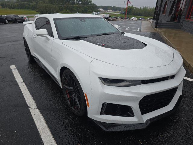 Used 2022 Chevrolet Camaro ZL1 RWD image 8