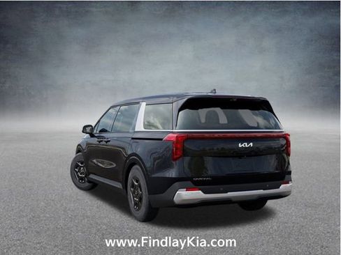 New 2026 Kia Carnival FWD image 5