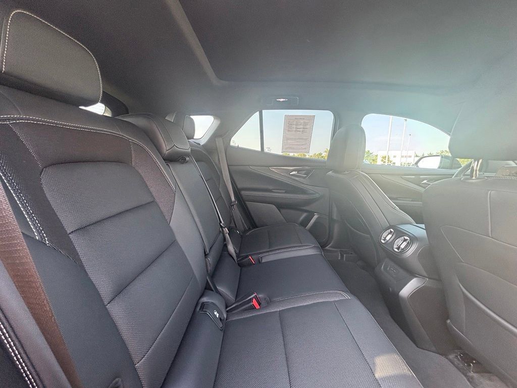 Used 2024 Chevrolet Blazer EV LT AWD/4WD image 35