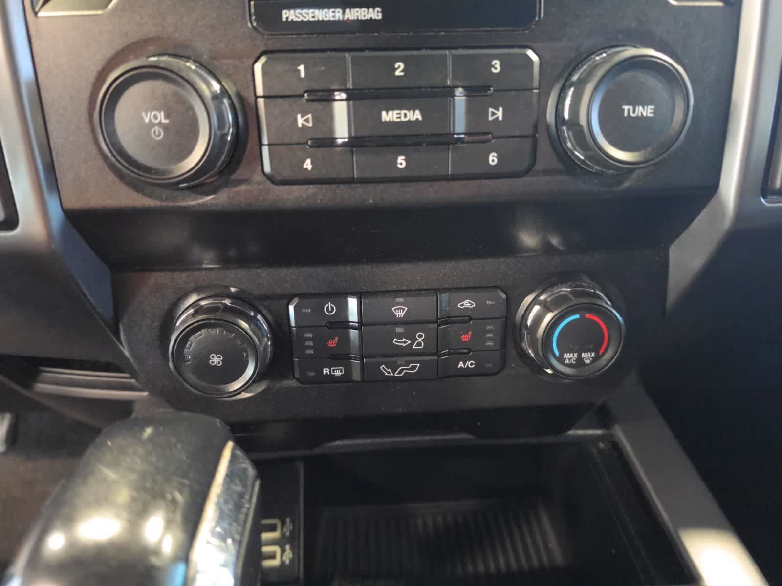 Used 2020 Ford F150 XLT w/ Equipment Group 302A Luxury AWD/4WD image 28