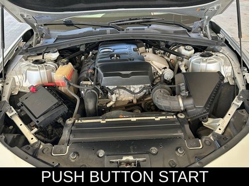 Used 2018 Chevrolet Camaro LT RWD image 12