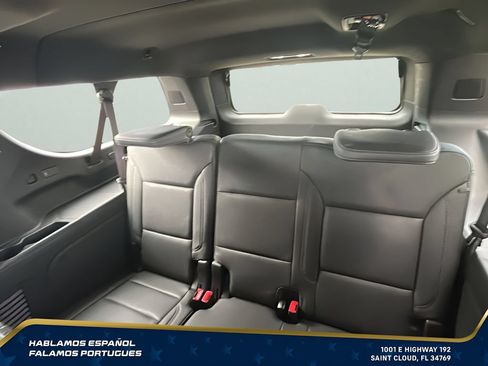 Certified 2025 Chevrolet Suburban Z71 AWD/4WD image 27