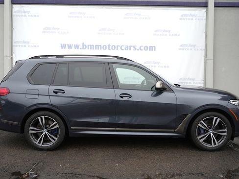 Used 2022 BMW X7 M50i w/ Dynamic Handling Package image 7