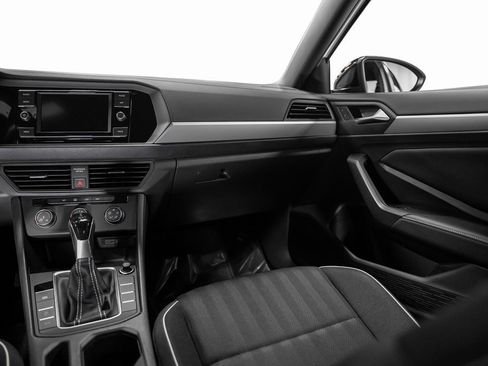 Used 2022 Volkswagen Jetta Sport image 38