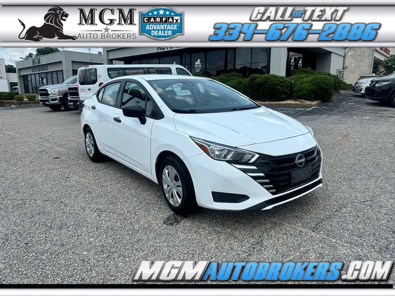 Used 2024 Nissan Versa S FWD image 1
