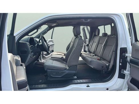 Used 2020 Ford F150 XLT w/ Equipment Group 302A Luxury AWD/4WD image 10