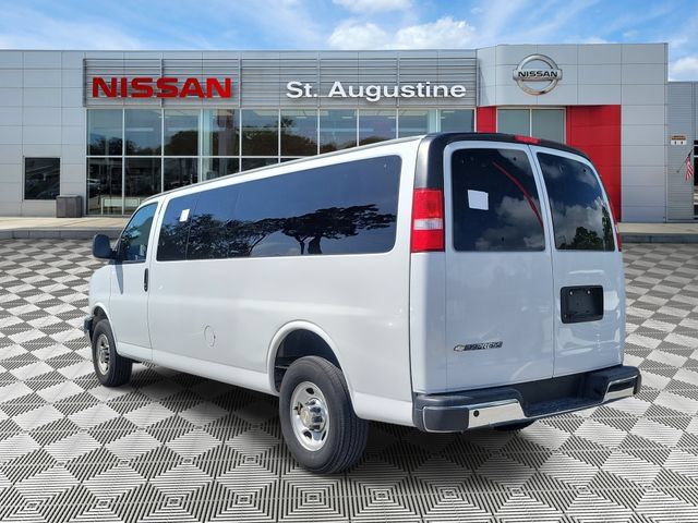 Used 2024 Chevrolet Express 3500 LT w/ LT Preferred Equipment Group RWD image 4