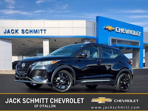 Used 2024 Nissan Kicks SR w/ SR Premium Package FWD image 1