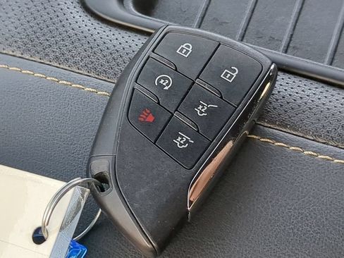 Used 2023 GMC Yukon SLT w/ SLT Premium Package AWD/4WD image 40