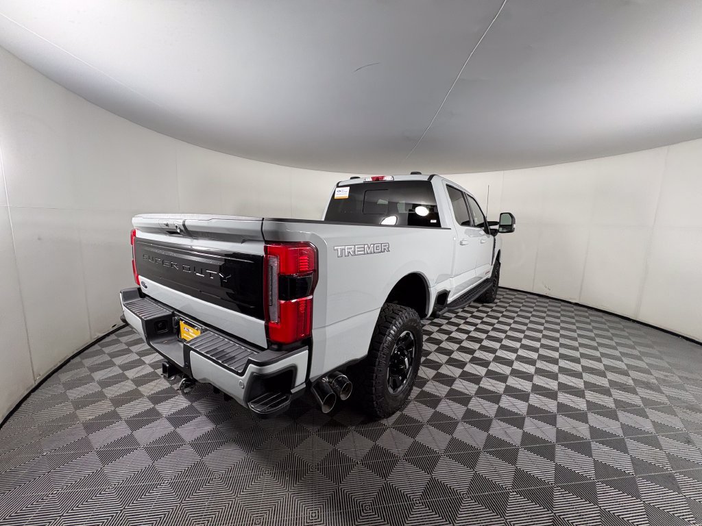 Used 2025 Ford F350 Platinum w/ Tremor Off-Road Package AWD/4WD image 5