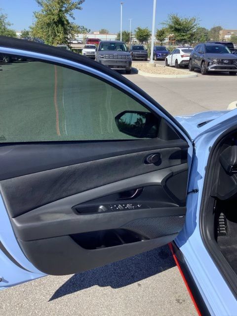 Certified 2025 Hyundai Elantra N FWD image 17