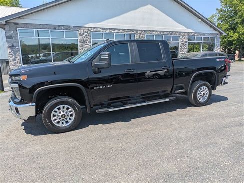 Used 2025 Chevrolet Silverado 2500 LT w/ Convenience Package AWD/4WD image 3