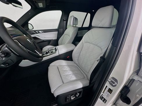 Used 2026 BMW X5 xDrive40i w/ Climate Comfort Package image 26