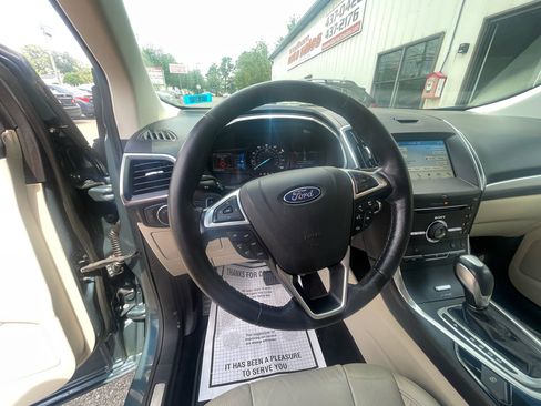 Used 2016 Ford Edge Titanium w/ Equipment Group 301A image 12