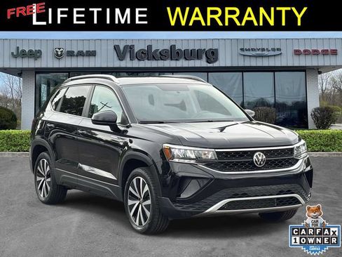 Used 2022 Volkswagen Taos SE AWD/4WD image 1