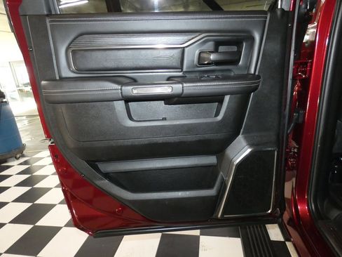 Used 2022 RAM 2500 Limited w/ Towing Technology Group image 32