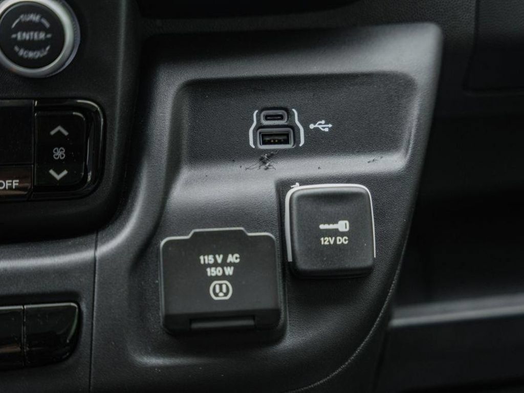 New 2025 RAM ProMaster 2500 w/ Quick Order Package 22G SLT FWD image 23