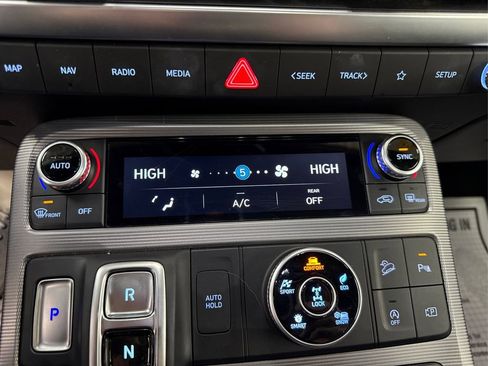 Used 2024 Hyundai Palisade Calligraphy image 33