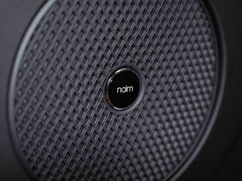 Used 2024 Bentley Bentayga Azure V8 image 49