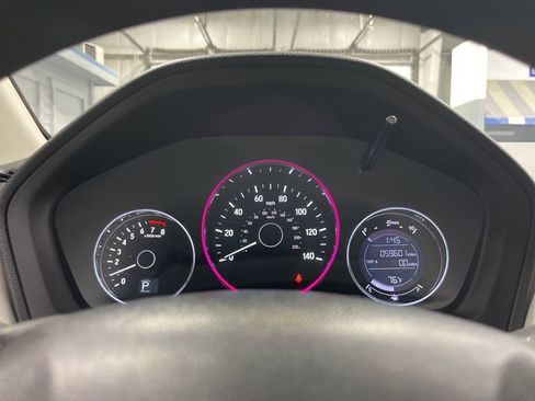 Used 2018 Honda HR-V EX image 24