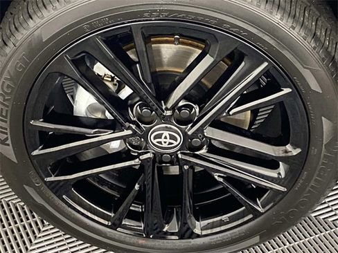 Used 2026 Toyota Camry SE image 30