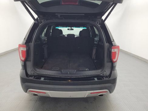 Used 2016 Ford Explorer XLT w/ Equipment Group 201A AWD/4WD image 29