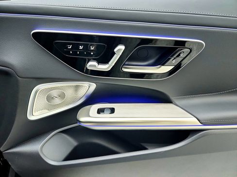 Certified 2026 Mercedes-Benz CLE 300 4MATIC Cabriolet image 24