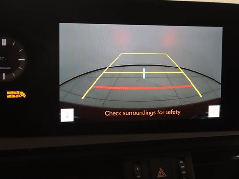 Used 2024 Lexus ES 350 image 9