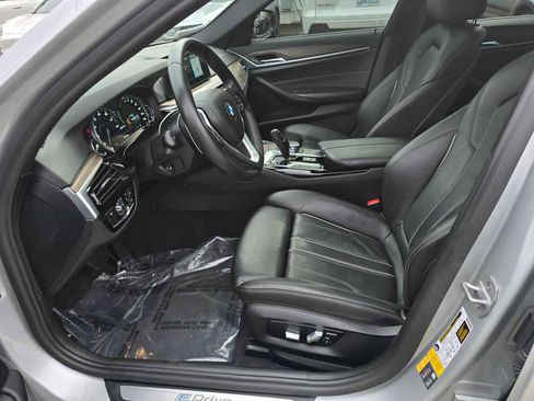 Used 2018 BMW 530e xDrive image 22