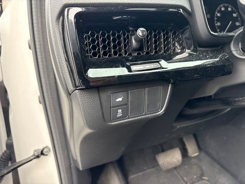 Used 2025 Honda CR-V EX-L image 19