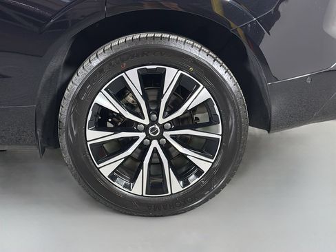 Certified 2024 Volvo XC60 B5 Plus w/ Protection Package Premier AWD/4WD image 29
