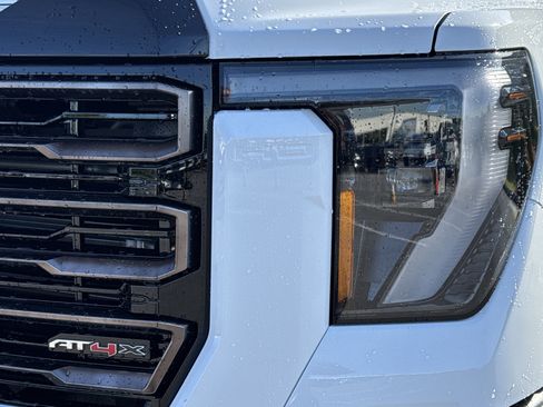 New 2026 GMC Sierra 2500 AT4X AWD/4WD image 5