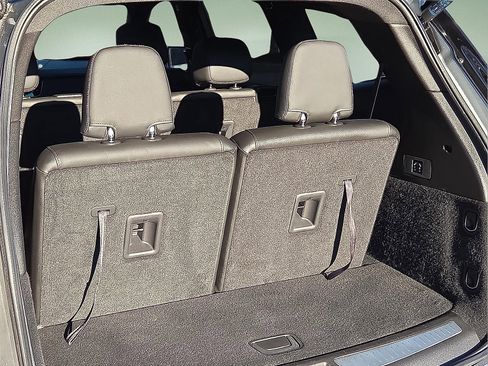 Used 2024 Cadillac XT6 Luxury image 8