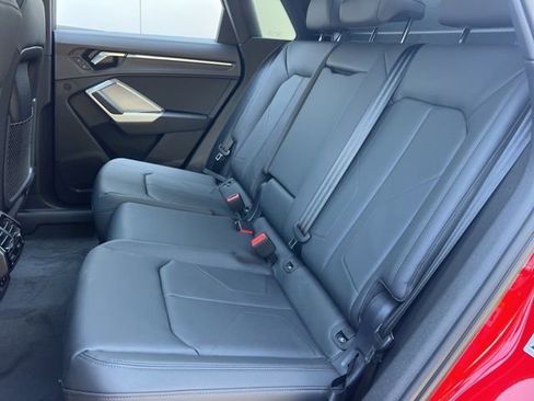 New 2025 Audi Q3 2.0T Premium image 29