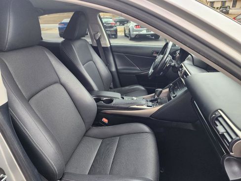 Used 2018 Lexus IS 300 w/ Comfort Package image 11