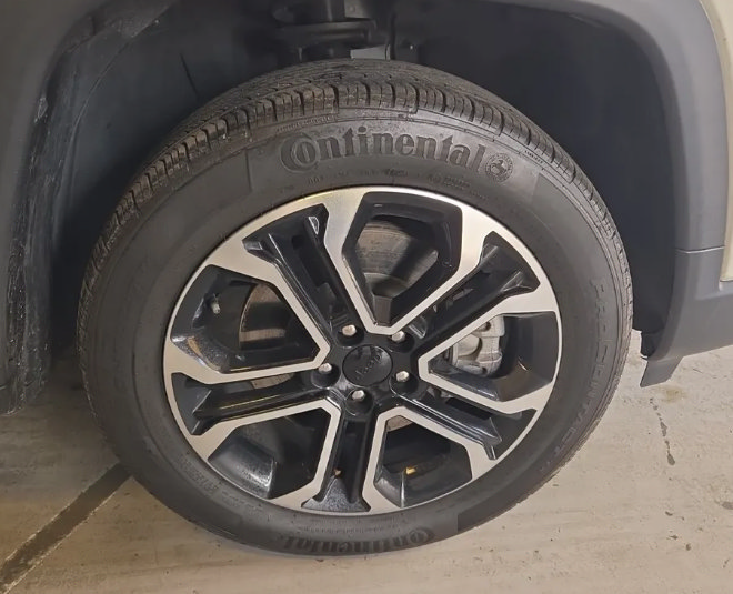 Used 2023 Jeep Compass Limited AWD/4WD image 6