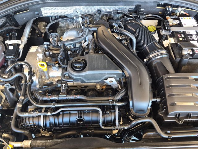 Used 2025 Volkswagen Jetta SE FWD image 21