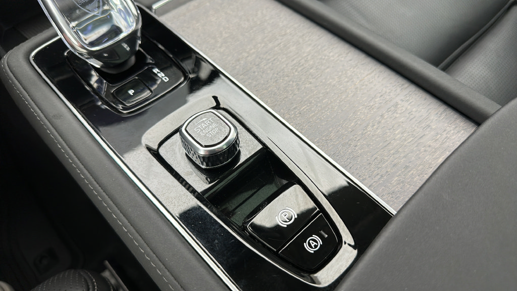 Used 2026 Volvo XC90 B6 Ultra AWD/4WD image 19