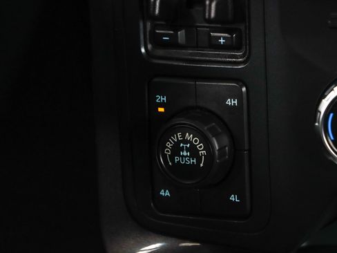 Used 2021 Ford F150 Lariat w/ Equipment Group 502A High AWD/4WD image 22